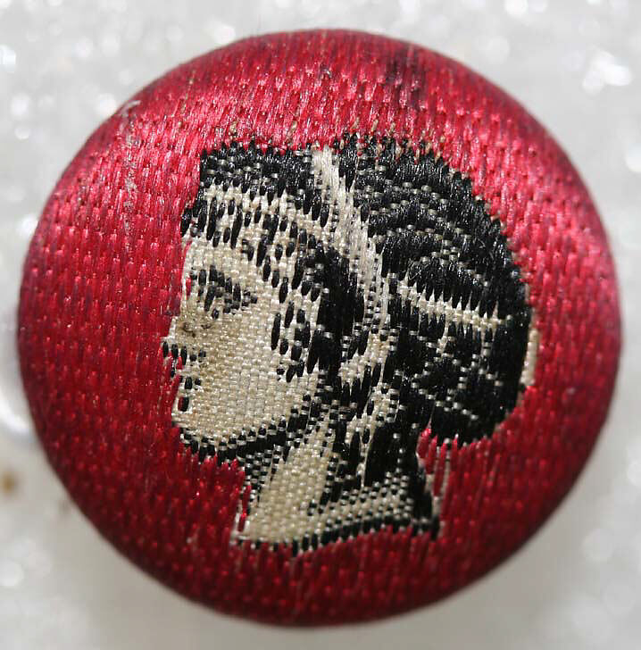 Button, [no medium available], American or European