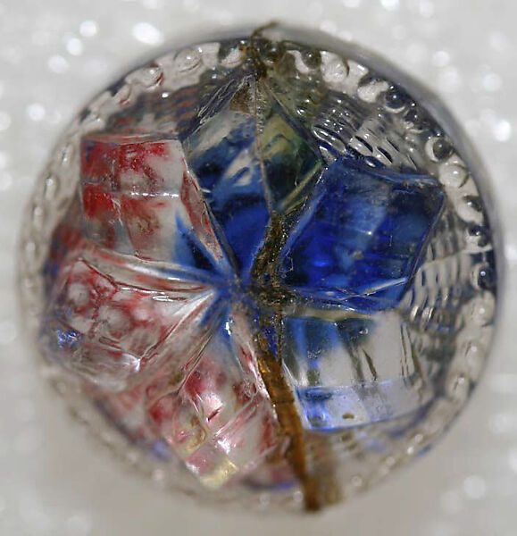 Button, glass, American or European