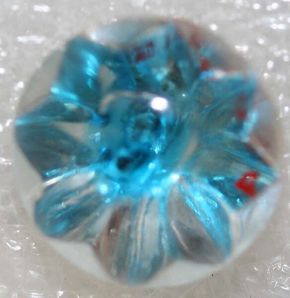 Button, glass, American or European