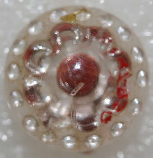 Button, glass, American or European