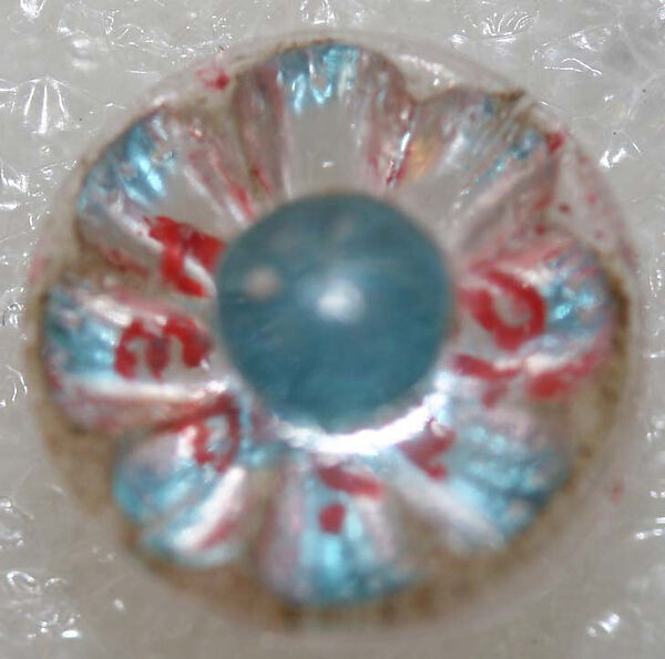 Button, glass, American or European