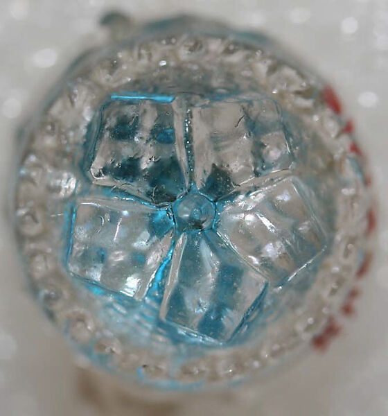 Button, glass, American or European