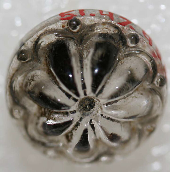 Button, glass, American or European