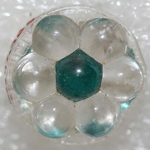 Button, glass, American or European