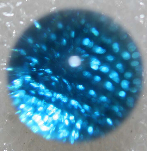 Button, glass, American or European