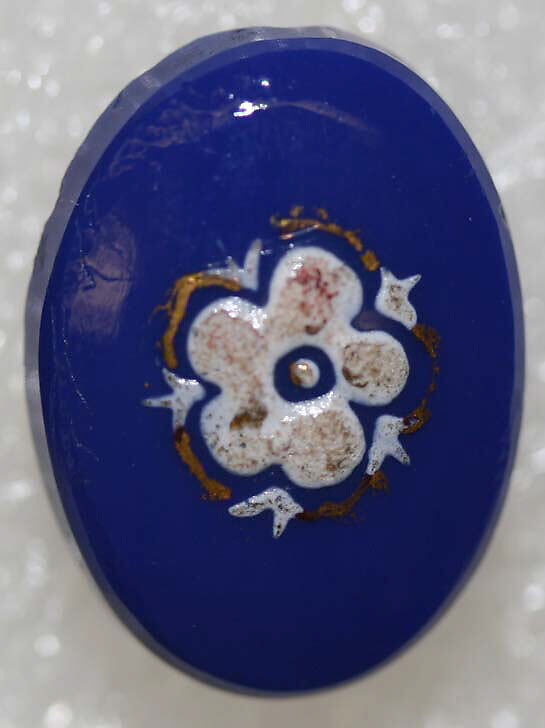 Button, glass, American or European