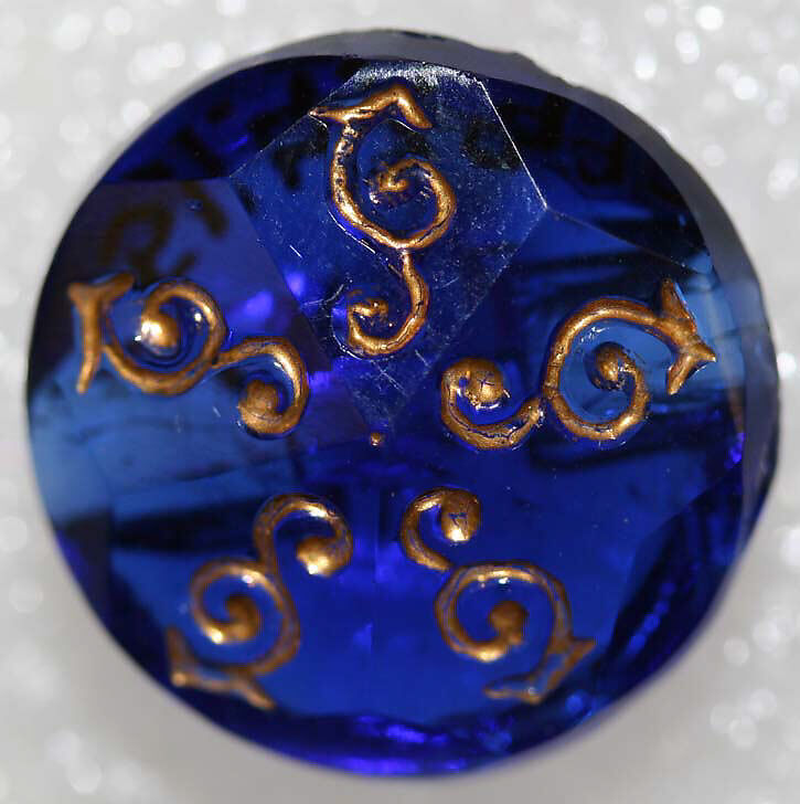 Button, glass, American or European