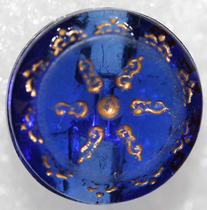 Button, glass, American or European