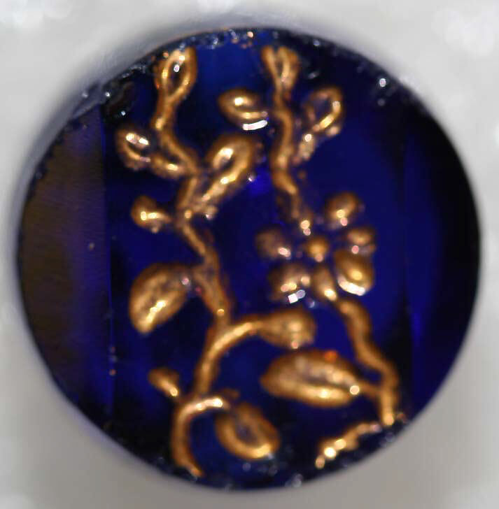 Button, glass, American or European