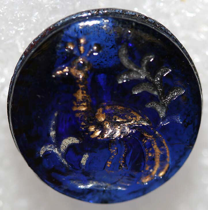 Button, glass, American or European