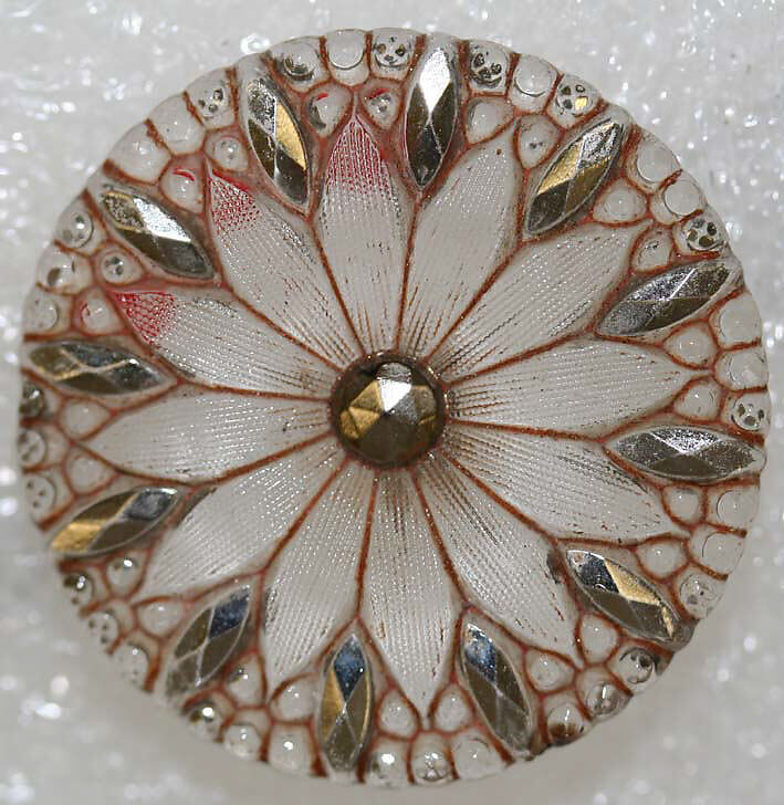 Button, glass, American or European