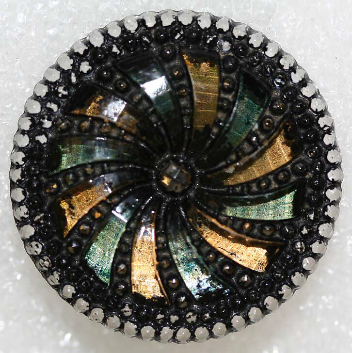 Button, glass, American or European