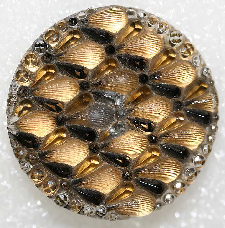 Button, glass, American or European