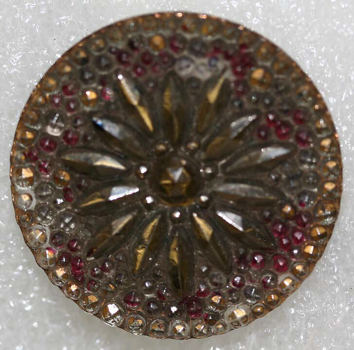 Button, glass, American or European