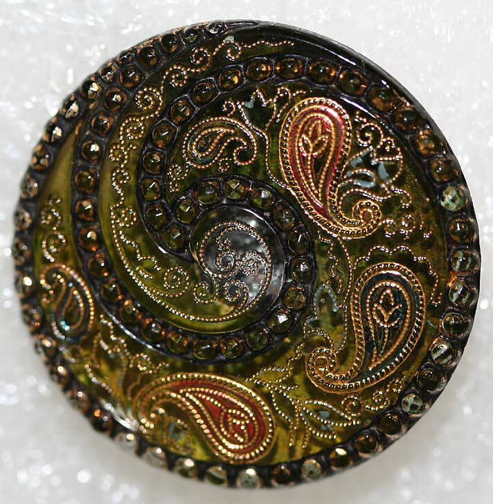 Button, glass, American or European