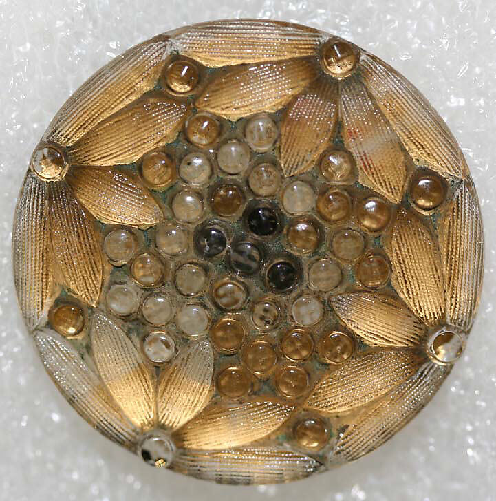 Button, glass, American or European
