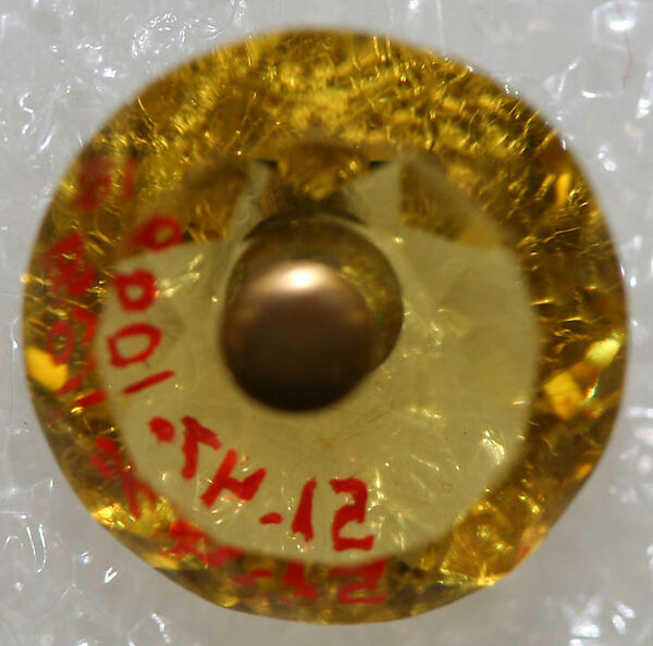 Button, glass, American or European