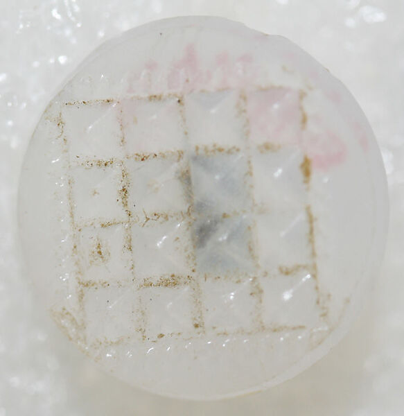 Button, glass, American or European