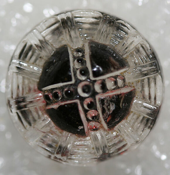 Button, glass, American or European