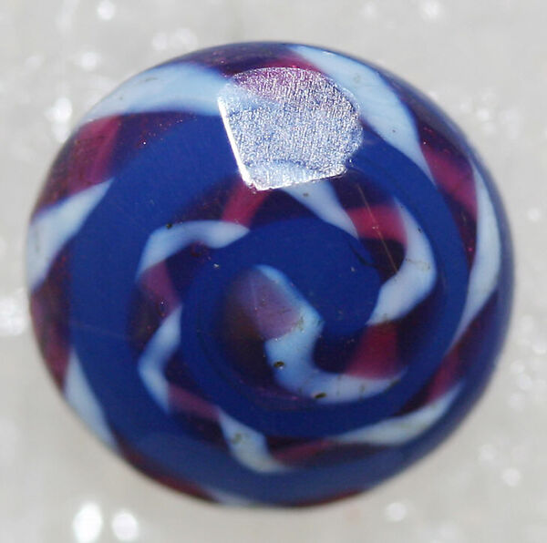 Button, glass, American or European