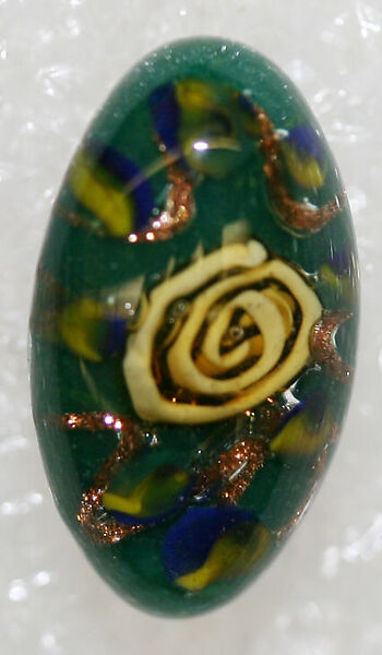 Button, glass, American or European
