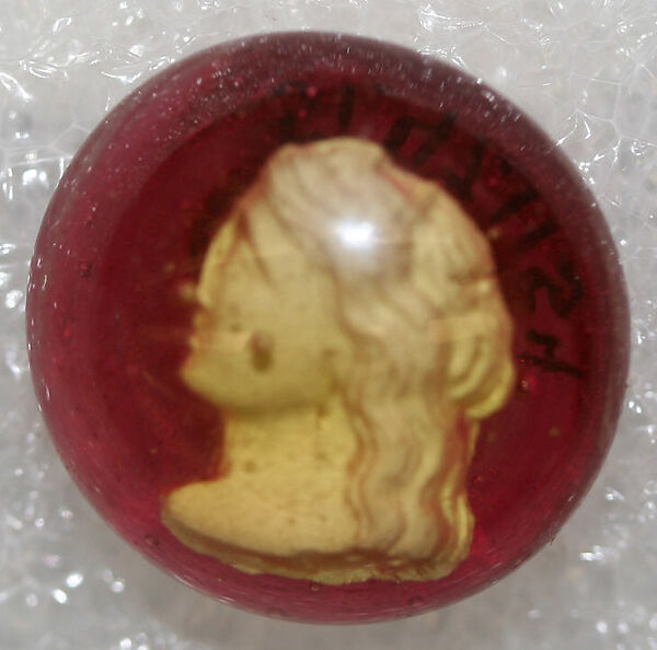 Button, glass, American or European