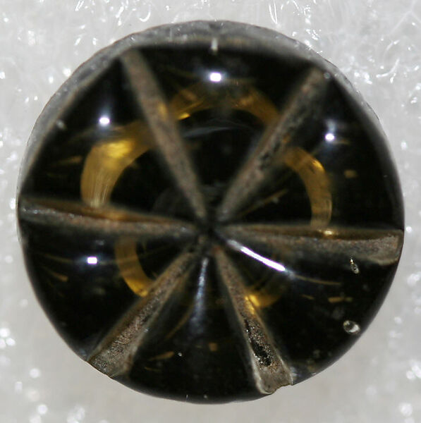 Button, glass, American or European