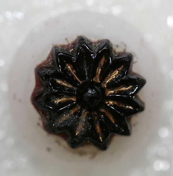 Button, glass, American or European