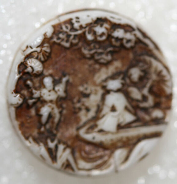 Button, glass, American or European