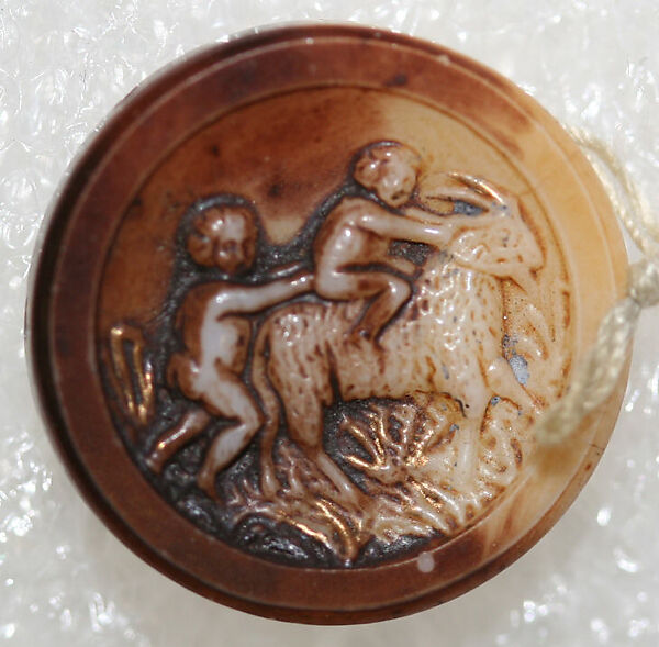 Button, glass, American or European