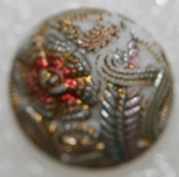 Button, glass, American or European