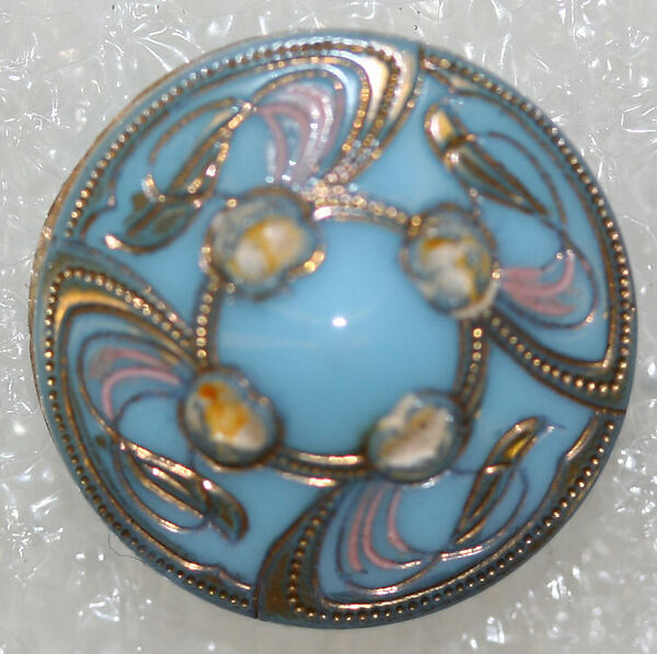Button, glass, American or European