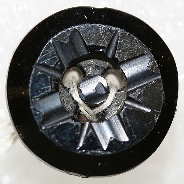 Button, glass, American or European