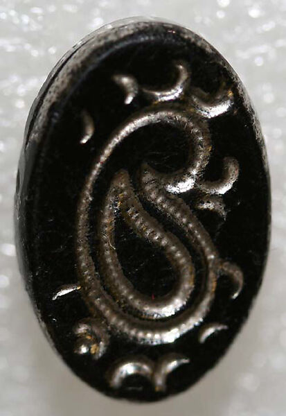 Button, glass, American or European
