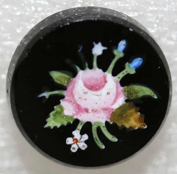 Button, glass, American or European