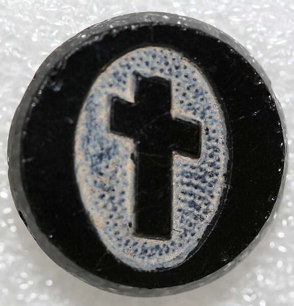 Button, glass, American or European