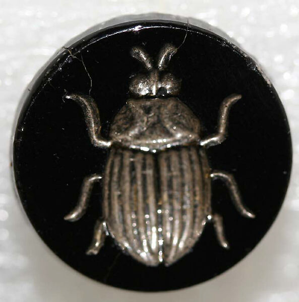 Button, glass, American or European