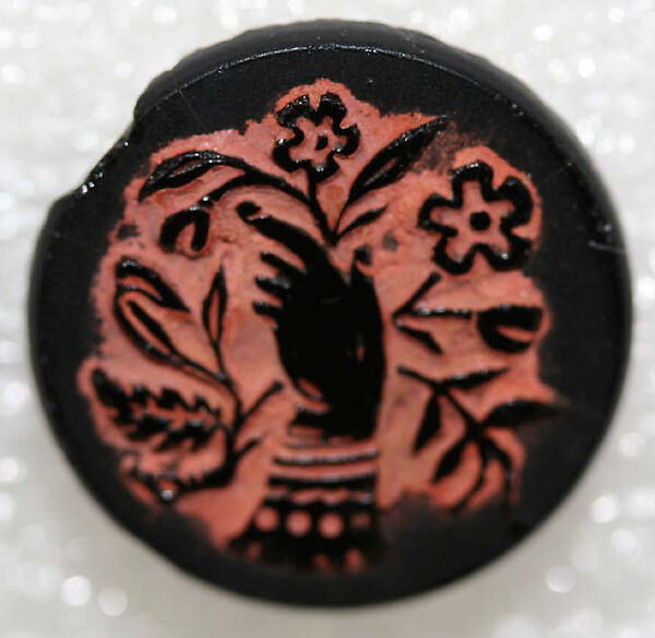 Button, glass, American or European