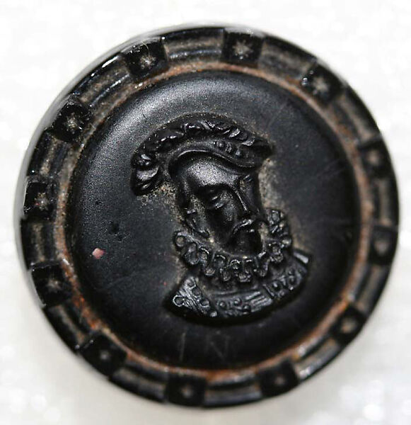 Button, glass, American or European