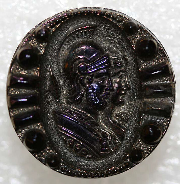 Button, glass, American or European