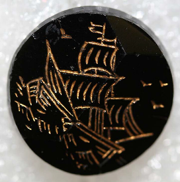 Button, glass, American or European