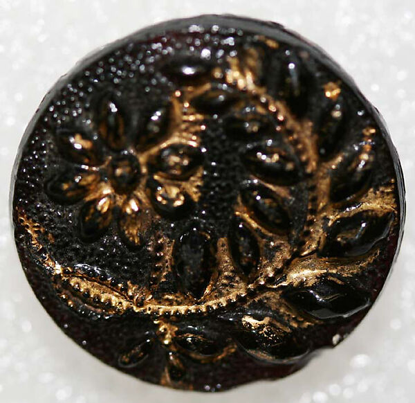 Button, glass, American or European