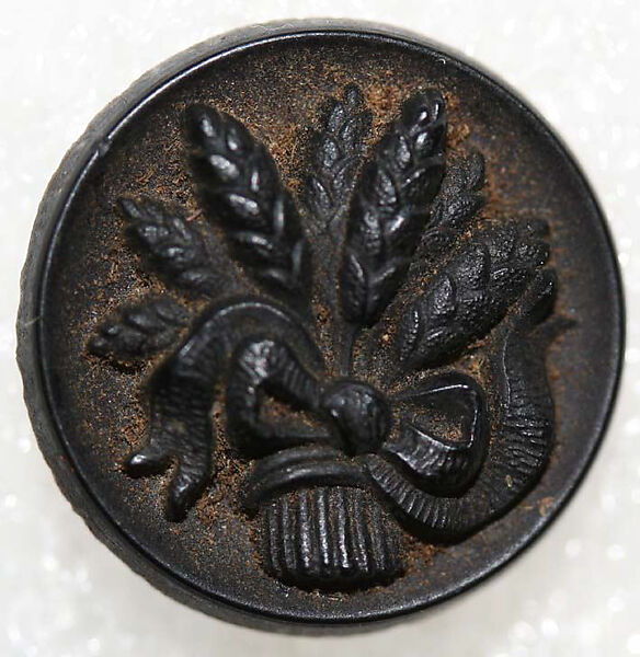 Button, glass, American or European