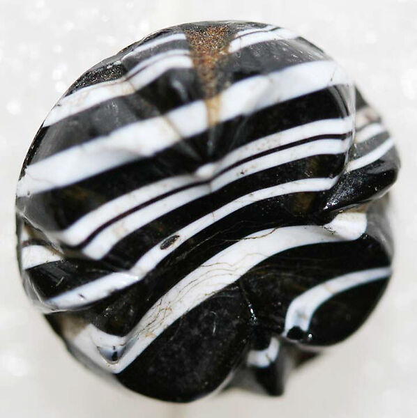Button, glass, American or European