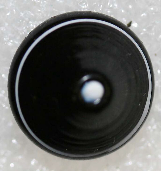 Button, glass, American or European