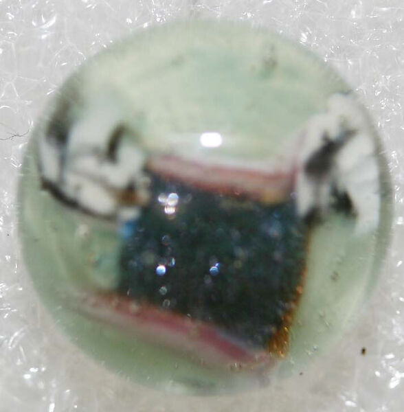 Button, glass, American or European