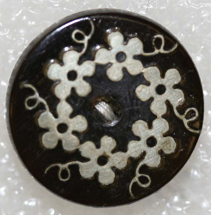 Button, horn, mother-of-pearl, paper, metal, British