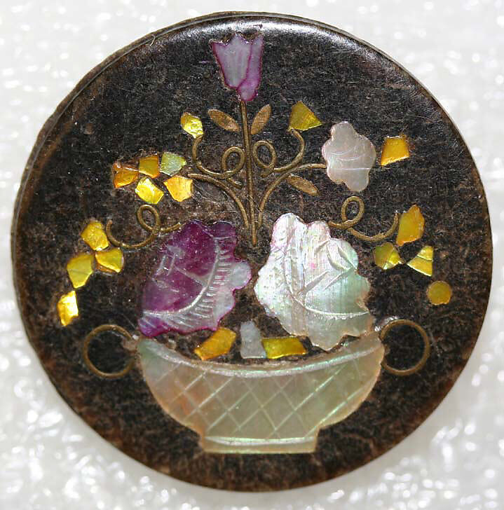Button, horn, mother-of-pearl, paper, metal, British