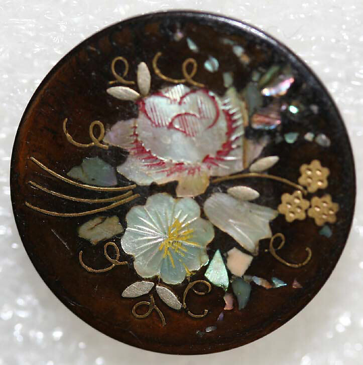 Button, horn, mother-of-pearl, paper, metal, British