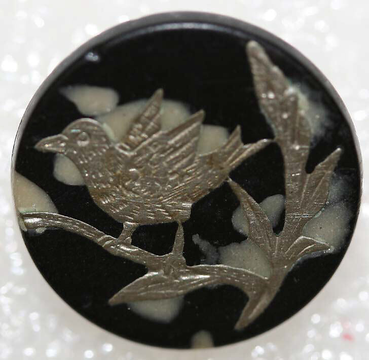 Button, horn, mother-of-pearl, paper, metal, British